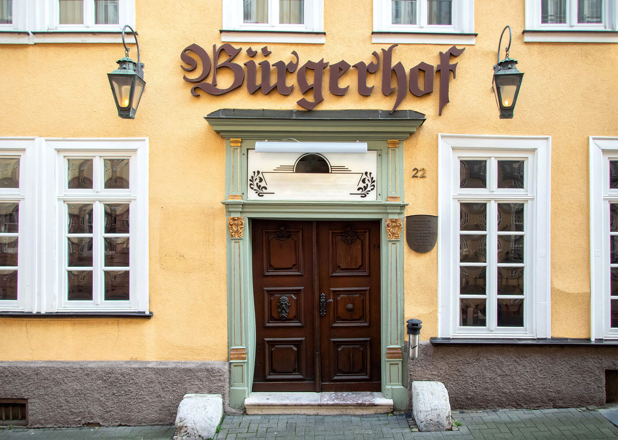 Buergerhof-Frontansicht Hotel in der Altstadt Wetzlar